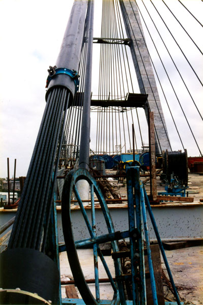 Cable strands and drawing wheel